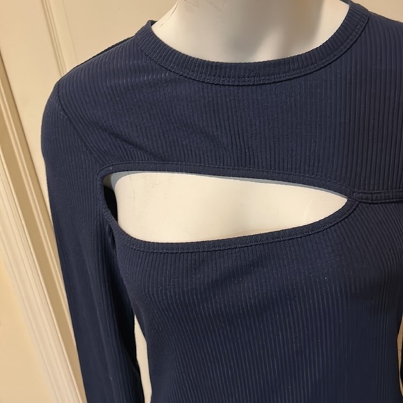 Socialite Ribbed Dress Front Cut-Out. Large. NWT - Picture 3 of 10